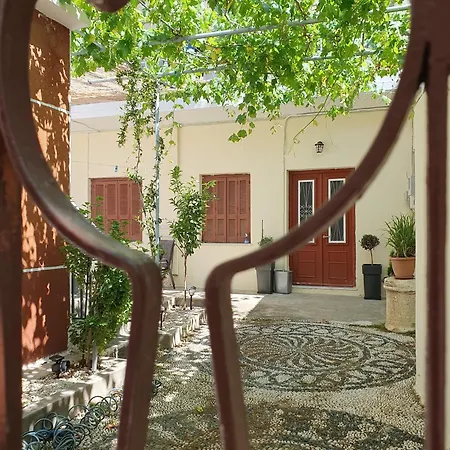 Yiannis Sokaki House *